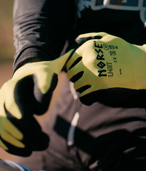 Light High Visibility Assembly Gloves